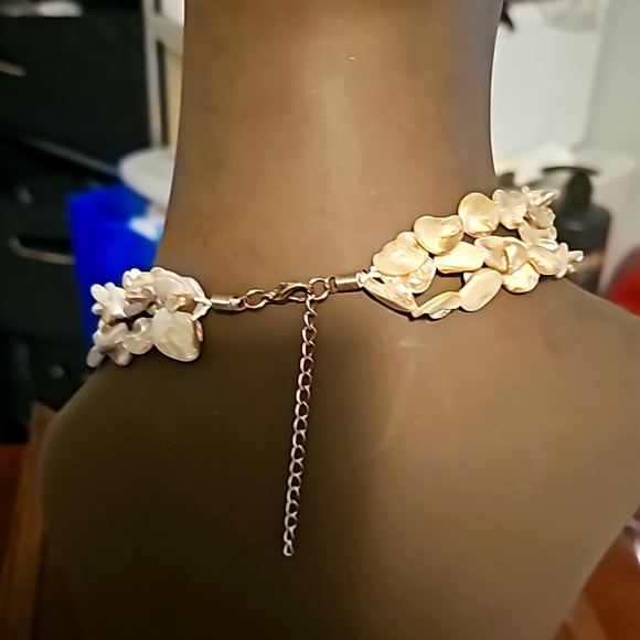 Mother of Pearls Necklace & Earrings, Pierce, 3 Strand, Lobster Clasp Closure - Picture 3 of 8